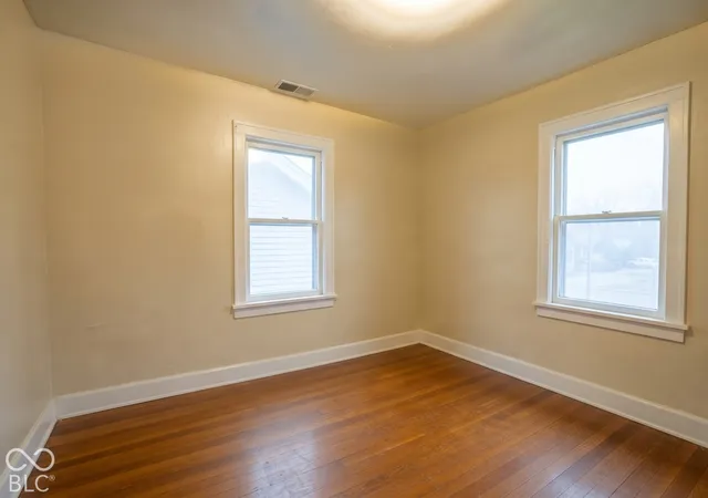 Photo 4 of House for sale at 828-830 Washington Blvd, Anderson, IN 46016 | MLS# 22132327 | Listing updated on 2026-10-28