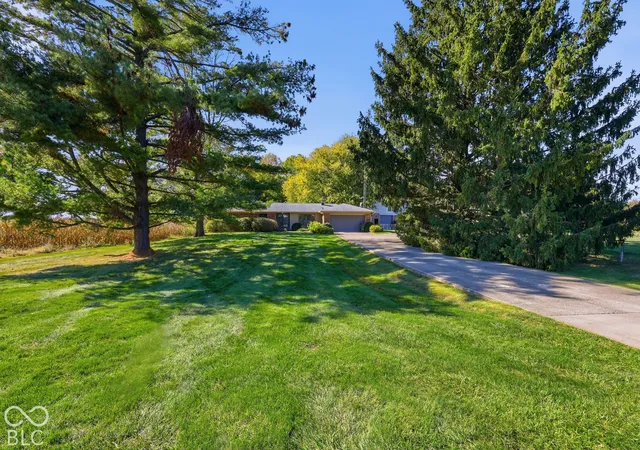 Photo 4 of Single family home for sale at 10523 N 300 East, Morristown, IN 46161 | MLS# 22132348 | Listing updated on 2026-10-22