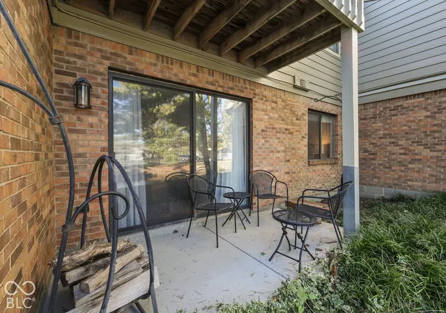 Photo 3 of Sale Pending at 4311 Village Pkwy Cir W #2, Indianapolis, IN 46254 | MLS# 22132356 | Listing updated on 2026-10-27