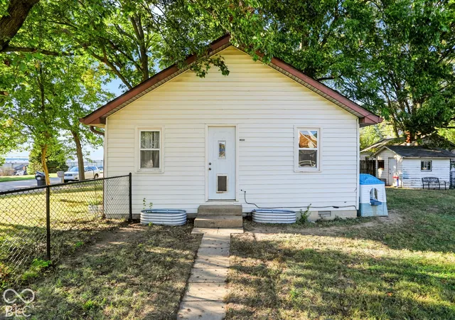 Photo 1 of Single family home for sale at 12620 Southeastern Ave, Indianapolis, IN 46259 | MLS# 22132363 | Listing updated on 2026-10-20