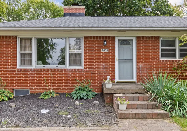 Photo 3 of Sale Pending at 2635 Lindbergh Dr, Indianapolis, IN 46227 | MLS# 22132368 | Listing updated on 2026-10-22