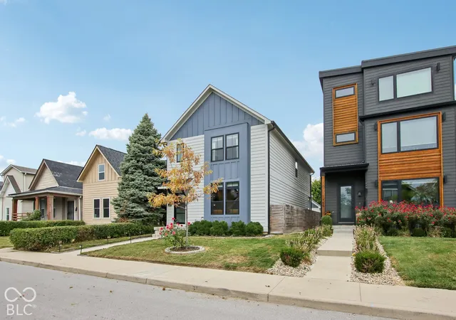 Photo 3 of Single family home for sale at 1454 Spann Ave, Indianapolis, IN 46203 | MLS# 22132373 | Listing updated on 2026-10-24