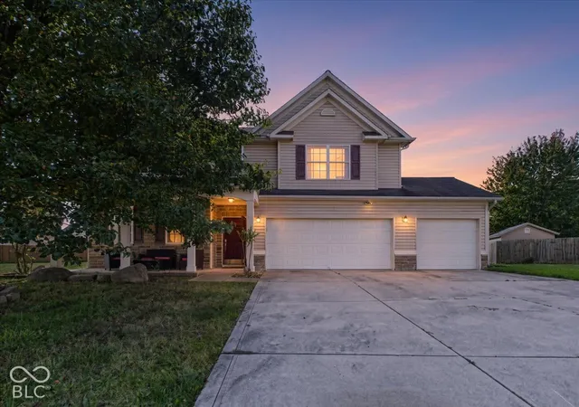 Photo 1 of Single family home for sale at 9655 Rhodes Ct, Avon, IN 46123 | MLS# 22132386 | Listing updated on 2026-10-22