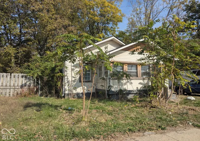 Photo 2 of Single family home for sale at 1624 E 30th Street, Indianapolis, IN 46218 | MLS# 22132392 | Listing updated on 2026-10-27