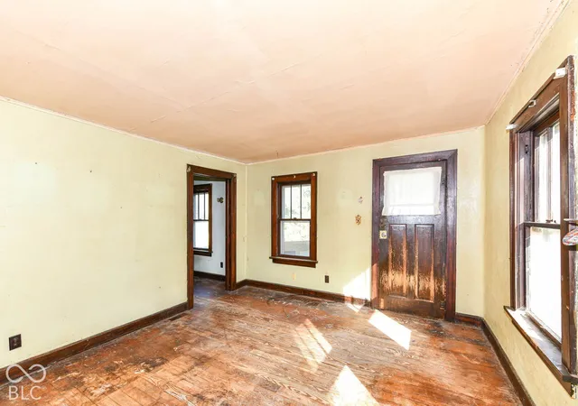 Photo 3 of Single family home for sale at 1319 Chester St, Anderson, IN 46012 | MLS# 22132402 | Listing updated on 2026-10-27