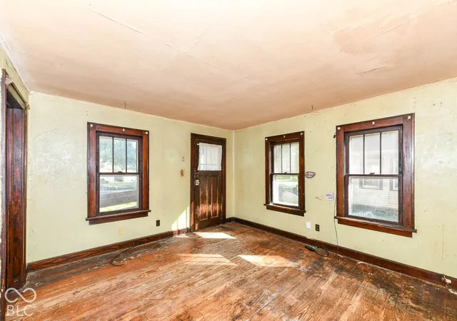 Photo 4 of Single family home for sale at 1319 Chester St, Anderson, IN 46012 | MLS# 22132402 | Listing updated on 2026-10-27