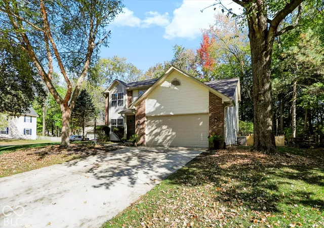 Photo 3 of Single family home for sale at 11241 Tall Trees Dr, Fishers, IN 46038 | MLS# 22132411 | Listing updated on 2026-10-23