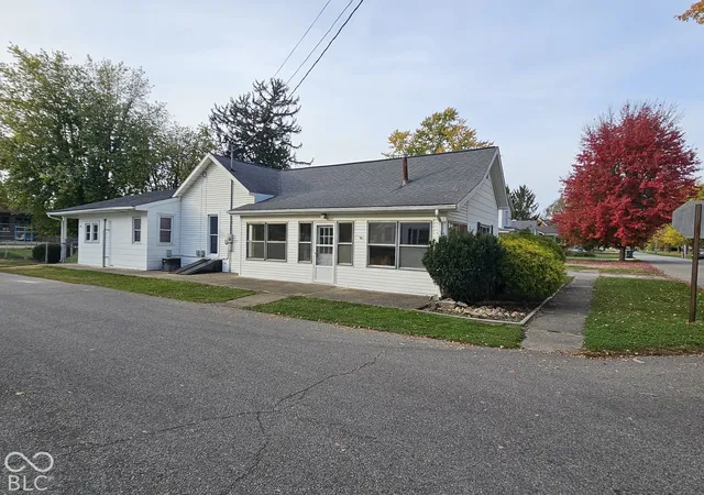 Photo 1 of Single family home for sale at 501 Queen St, Pershing, IN 47370 | MLS# 22132442 | Listing updated on 2026-10-29