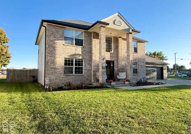 Photo 1 of Single family home for sale at 955 Cambridge Ln, Edinburgh, IN 46124 | MLS# 22132445 | Listing updated on 2026-10-29
