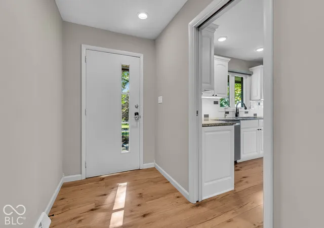 Photo 3 of Sale Pending at 29 Edgelea Dr, Greencastle, IN 46135 | MLS# 22132459 | Listing updated on 2026-10-27
