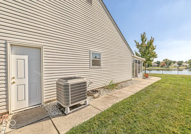Photo 3 of Single family home for sale at 6489 Bird Key Dr, Noblesville, IN 46062 | MLS# 22132465 | Listing updated on 2026-10-28