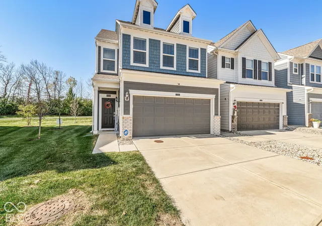 Photo 2 of Condo for sale at 13540 Dewpoint Ln, Fishers, IN 46037 | MLS# 22132470 | Listing updated on 2026-10-26