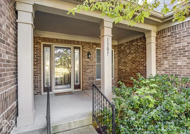 Photo 3 of Single family home for sale at 1307 Somerville Dr, Westfield, IN 46074 | MLS# 22132479 | Listing updated on 2026-10-24