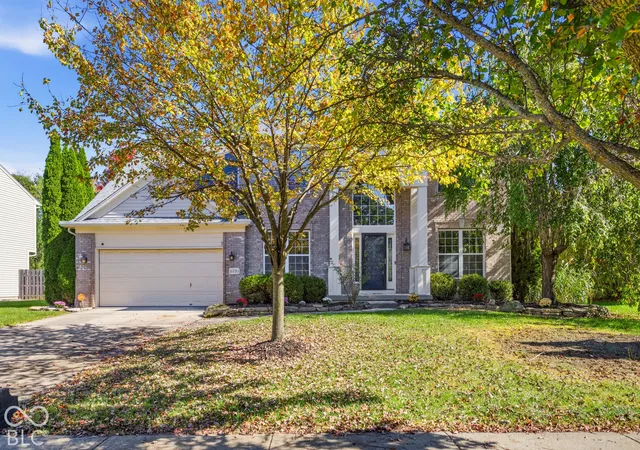 Photo 3 of Single family home for sale at 11795 Suncatcher Dr, Fishers, IN 46037 | MLS# 22132483 | Listing updated on 2026-10-22