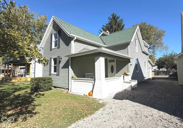 Single family home for sale at 840 N Jackson St, Rushville, IN 46173 | MLS# 22132485