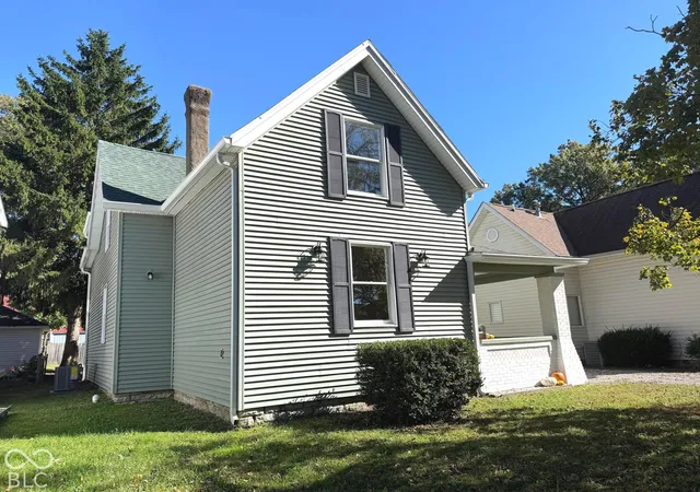Photo 2 of Single family home for sale at 840 N Jackson St, Rushville, IN 46173 | MLS# 22132485 | Listing updated on 2026-10-26