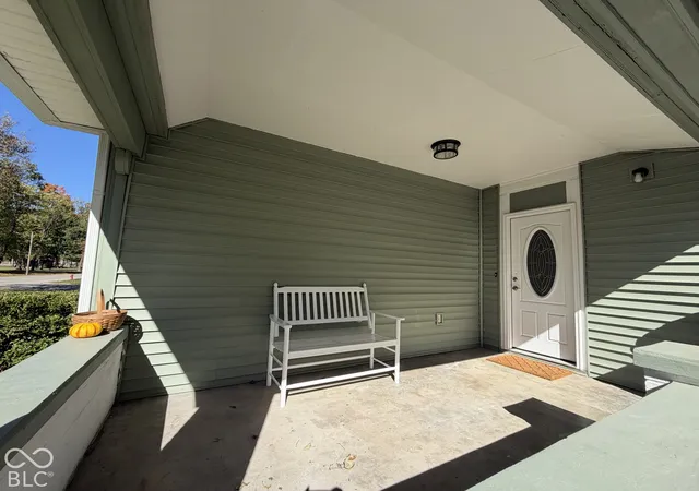 Photo 3 of Single family home for sale at 840 N Jackson St, Rushville, IN 46173 | MLS# 22132485 | Listing updated on 2026-10-26