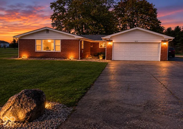 Single family home for sale at 2815 N County Rd 50 E, New Castle, IN 47362 | MLS# 22132488