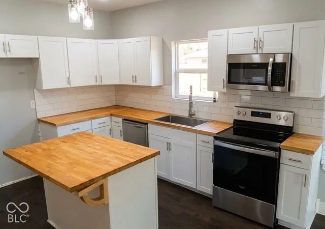 Photo 3 of Single family home for sale at 416 N Forest Ave, Indianapolis, IN 46201 | MLS# 22132489 | Listing updated on 2026-10-22