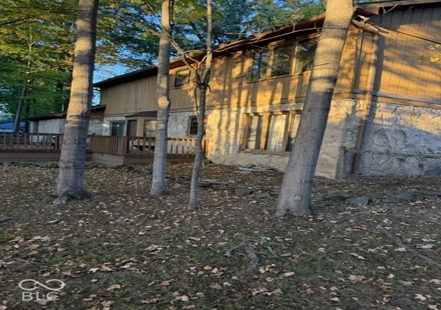 Photo 4 of Single family home for sale at 8910 Shagbark Rd, Indianapolis, IN 46260 | MLS# 22132492 | Listing updated on 2026-10-23