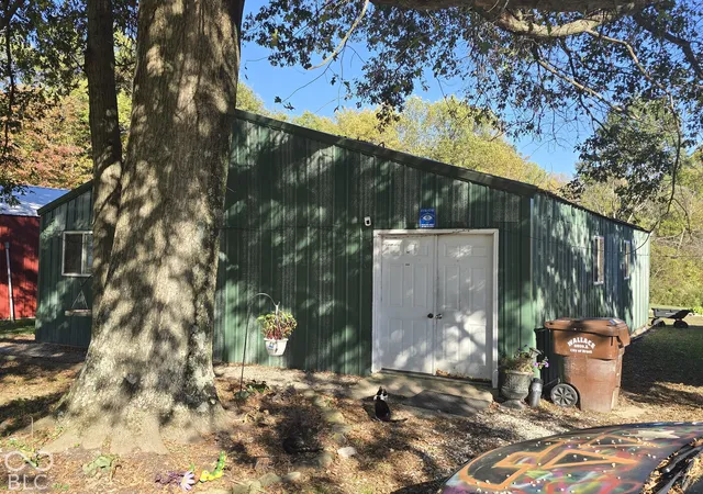 Photo 3 of Single family home for sale at 4238 Hochstetler St, Coal City, IN 47427 | MLS# 22132542 | Listing updated on 2026-10-22