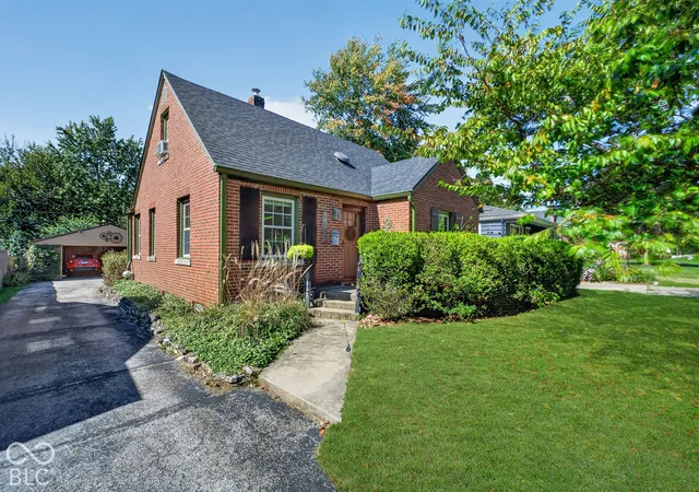 Photo 3 of Single family home for sale at 5880 Kingsley Dr, Indianapolis, IN 46220 | MLS# 22132549 | Listing updated on 2026-10-26