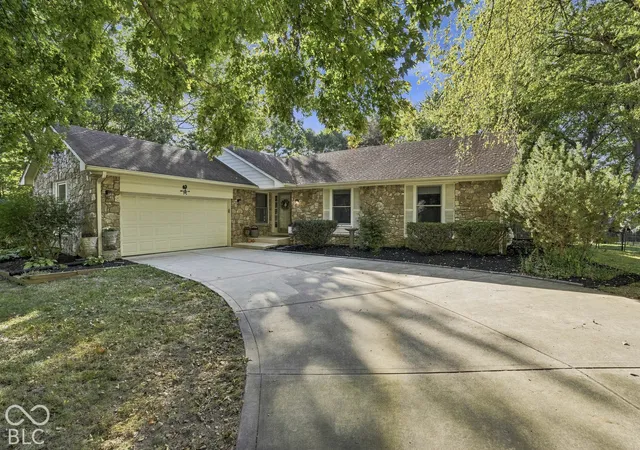 Single family home for sale at 4567 Southway Rd, Greenwood, IN 46142 | MLS# 22132565