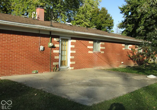 Photo 2 of Single family home for sale at 9505 E County Rd 400 N, Brownsburg, IN 46112 | MLS# 22132567 | Listing updated on 2026-10-26