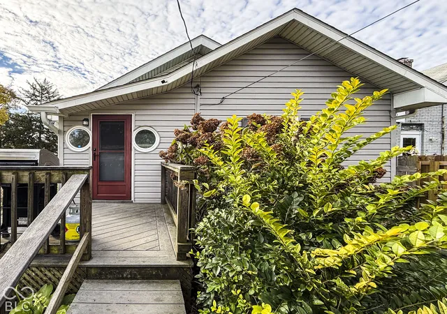 Photo 3 of Single family home for sale at 1426 E Tabor St, Indianapolis, IN 46203 | MLS# 22132569 | Listing updated on 2026-10-24