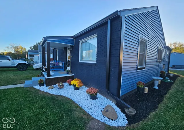 Photo 3 of Single family home for sale at 4205 Delaware St, Anderson, IN 46013 | MLS# 22132573 | Listing updated on 2026-10-28