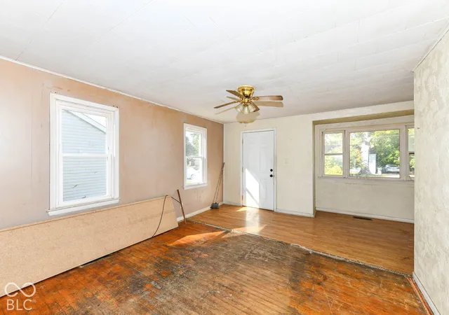 Photo 1 of Single family home for sale at 2521 E 5th Street, Anderson, IN 46012 | MLS# 22132576 | Listing updated on 2026-10-27