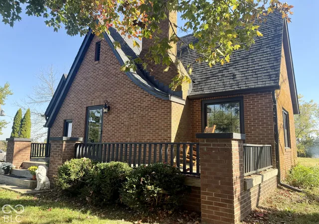 Photo 3 of Single family home for sale at 8147 N County Rd 21 W, Lizton, IN 46149 | MLS# 22132593 | Listing updated on 2026-10-27