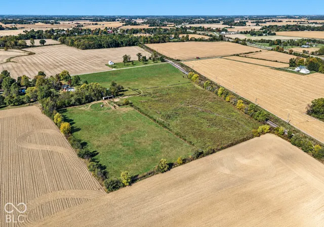 Photo 4 of Single family home for sale at 8147 N County Rd 21 W, Lizton, IN 46149 | MLS# 22132593 | Listing updated on 2026-10-27