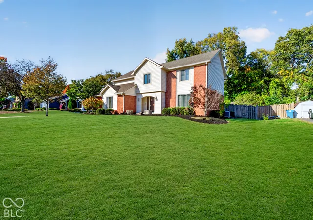 Photo 2 of Single family home for sale at 912 Nevelle Ln, Carmel, IN 46032 | MLS# 22132594 | Listing updated on 2026-10-23