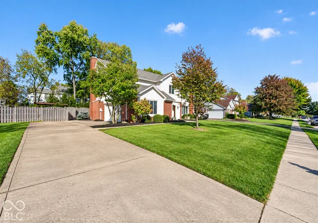 Photo 3 of Single family home for sale at 912 Nevelle Ln, Carmel, IN 46032 | MLS# 22132594 | Listing updated on 2026-10-23