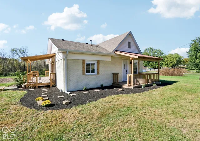 Photo 1 of Single family home for sale at 10100 N Bunkerhill Rd, Mooresville, IN 46158 | MLS# 22132601 | Listing updated on 2026-10-21