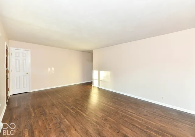 Photo 3 of Single family home for sale at 7229 Avalon Trl Ct, Indianapolis, IN 46250 | MLS# 22132621 | Listing updated on 2026-10-22