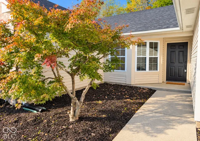 Photo 4 of Single family home for sale at 12260 Sweet Crk Trl, Fishers, IN 46037 | MLS# 22132635 | Listing updated on 2026-10-23