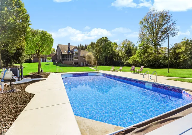Photo 3 of Mansion for sale at 6330 E Southport Rd, Indianapolis, IN 46237 | MLS# 22132640 | Listing updated on 2026-10-28