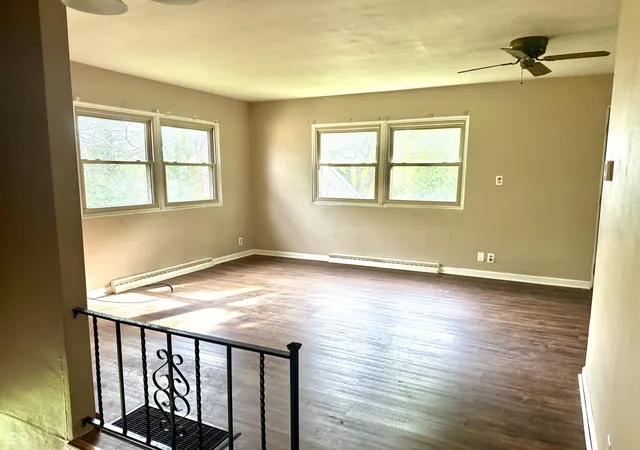 Photo 3 of Single family home for sale at 1916 W White River Blvd, Muncie, IN 47303 | MLS# 22132657 | Listing updated on 2026-10-21