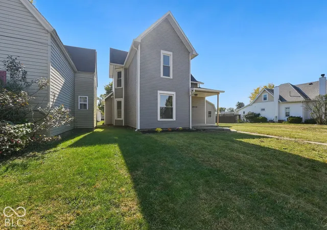 Photo 1 of Single family home for sale at 1909 S J St, Elwood, IN 46036 | MLS# 22132669 | Listing updated on 2026-10-29