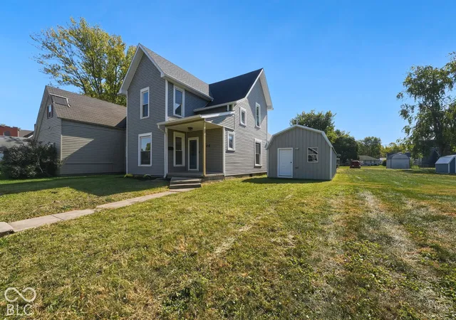 Photo 3 of Single family home for sale at 1909 S J St, Elwood, IN 46036 | MLS# 22132669 | Listing updated on 2026-10-29