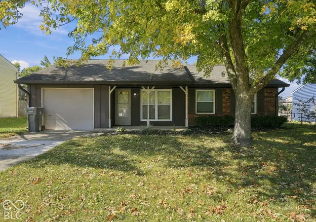Photo 1 of Sale Pending at 5538 Wagon Wheel Trl, Indianapolis, IN 46237 | MLS# 22132672 | Listing updated on 2026-10-24