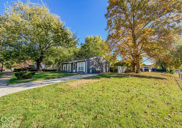 Photo 4 of Sale Pending at 5943 Getz Ln, Indianapolis, IN 46254 | MLS# 22132697 | Listing updated on 2026-10-28