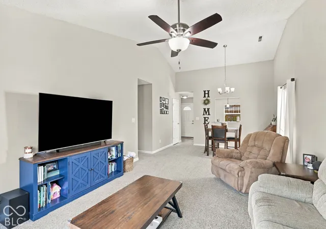 Photo 4 of Sale Pending at 5914 Woodcote Dr, Indianapolis, IN 46221 | MLS# 22132704 | Listing updated on 2026-10-29