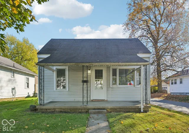 Photo 1 of Single family home for sale at 2512 Meridian St, Anderson, IN 46016 | MLS# 22132717 | Listing updated on 2026-10-29