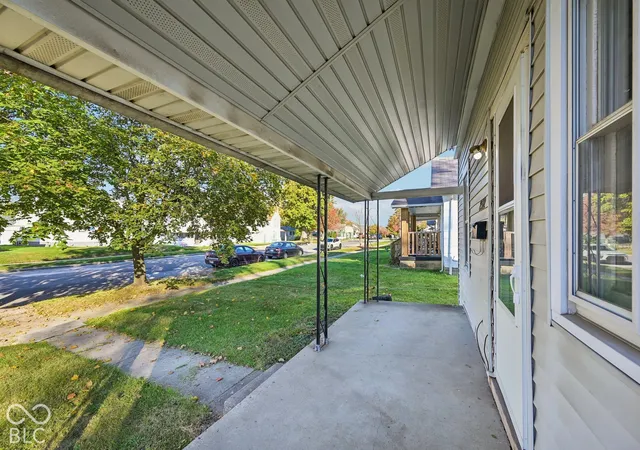 Photo 4 of Single family home for sale at 2512 Meridian St, Anderson, IN 46016 | MLS# 22132717 | Listing updated on 2026-10-29