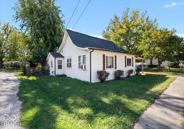 Photo 1 of Single family home for sale at 339 W Cass St, Cicero, IN 46034 | MLS# 22132719 | Listing updated on 2026-10-27