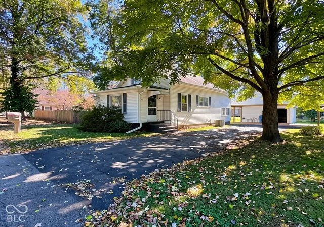 Photo 2 of Single family home for sale at 3211 Harrison Ave, Terre Haute, IN 47803 | MLS# 22132732 | Listing updated on 2026-10-28