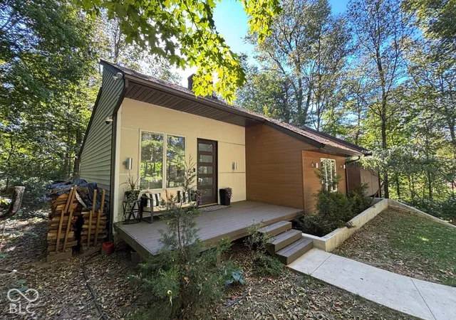 Photo 3 of Single family home for sale at 4909 E County Rd 450 N, Muncie, IN 47303 | MLS# 22132738 | Listing updated on 2026-10-23